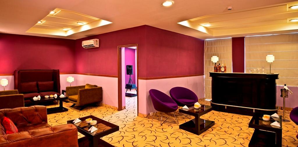 Red Fox By Lemon Tree Hotels, Bhiwadi Ngoại thất bức ảnh