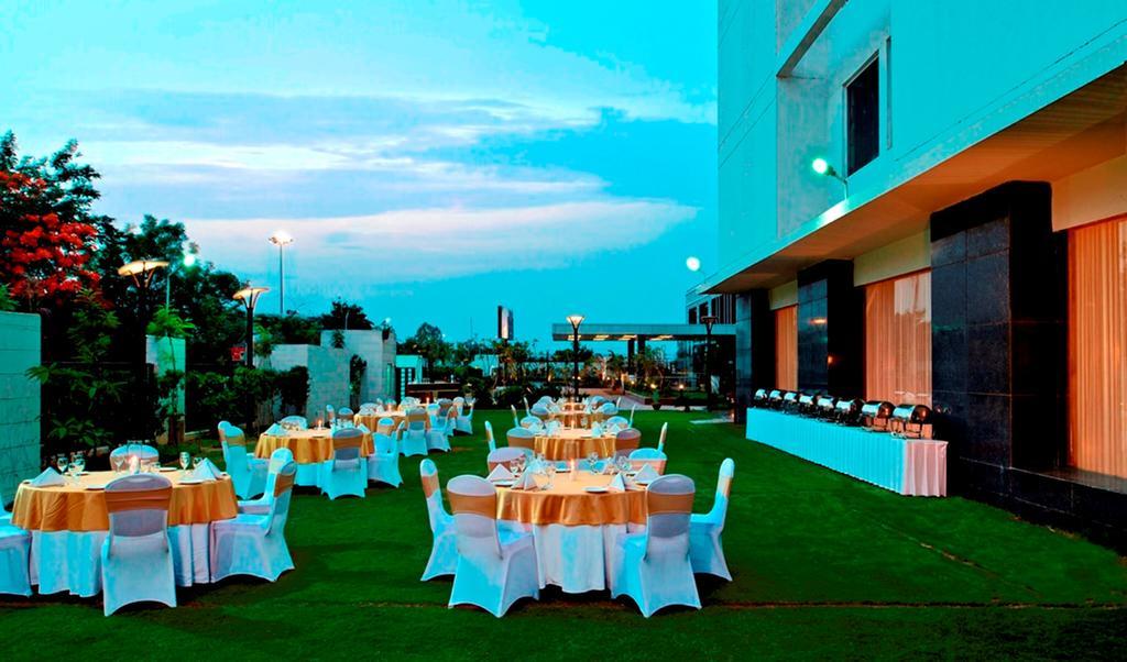 Red Fox By Lemon Tree Hotels, Bhiwadi Ngoại thất bức ảnh