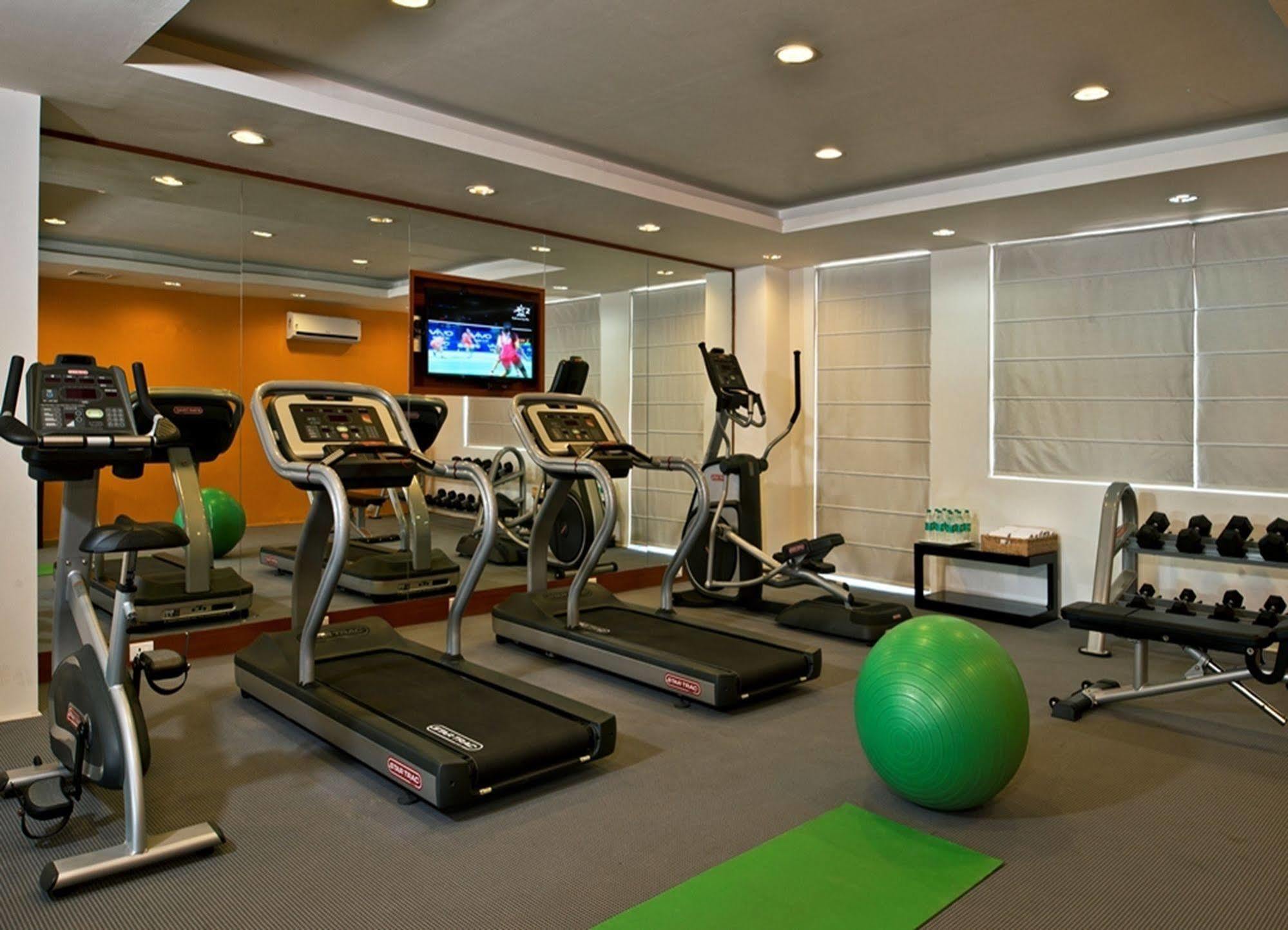 Red Fox By Lemon Tree Hotels, Bhiwadi Ngoại thất bức ảnh