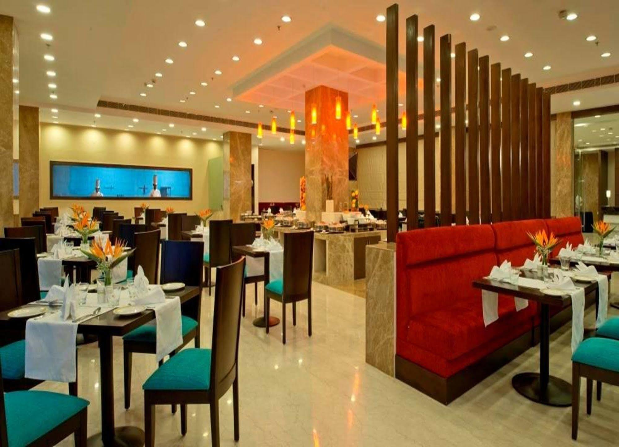 Red Fox By Lemon Tree Hotels, Bhiwadi Ngoại thất bức ảnh