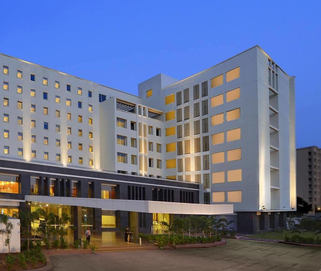 Red Fox By Lemon Tree Hotels, Bhiwadi Ngoại thất bức ảnh